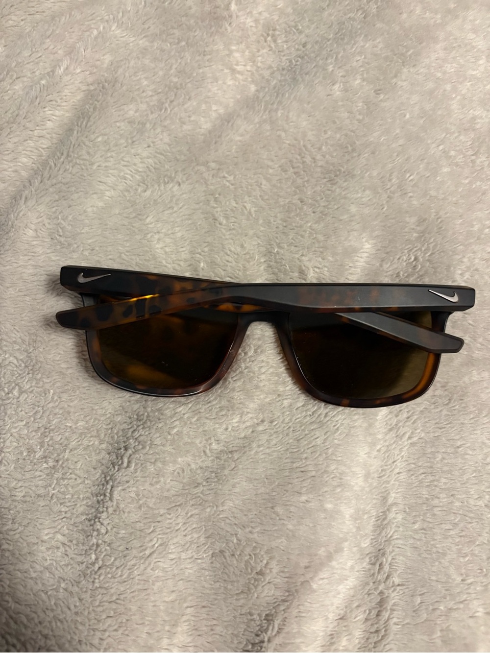 Nike Tortoiseshell Sunglasses - Picture 3 of 4